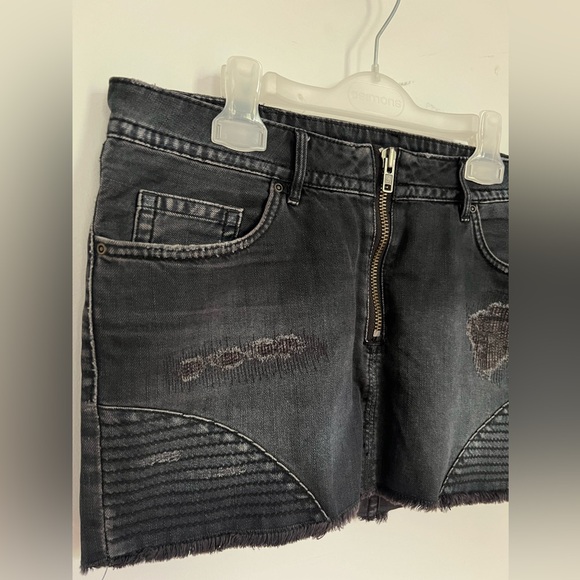 Trish Summerville H&M Dragon Tattoo Distressed Denim Mini Skirt biker millenium - Picture 2 of 4